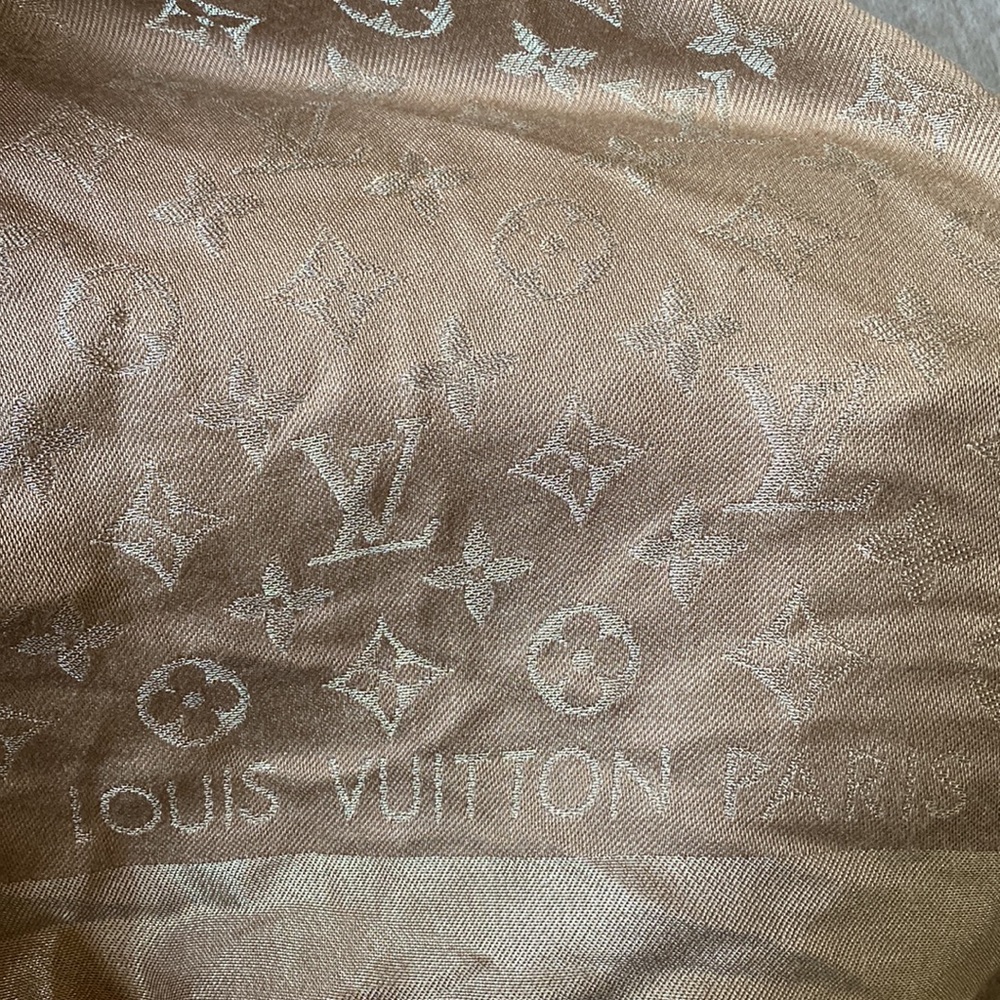 Louis Vuitton silk pashmina - Picture 4 of 7